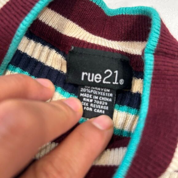 Rue21 Striped Ribbed Sleeveless Mock Neck Top Women’s Medium - Picture 4 of 5